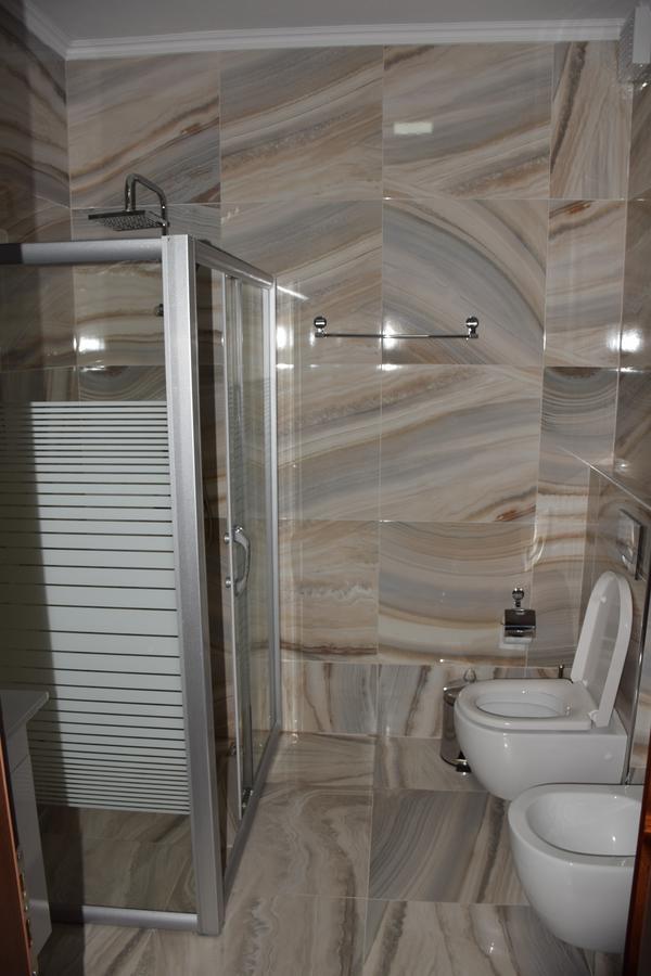 Tushemisht Hotel Pogradeci 2 מראה חיצוני תמונה
