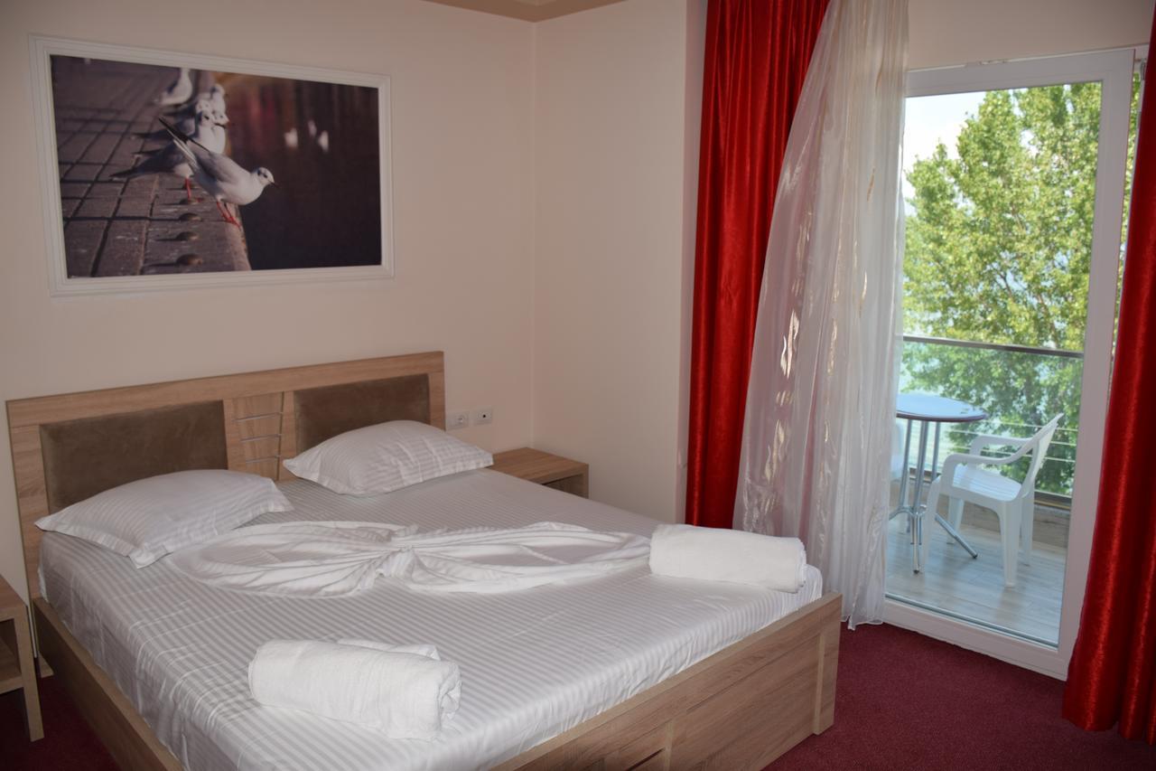 Tushemisht Hotel Pogradeci 2 מראה חיצוני תמונה
