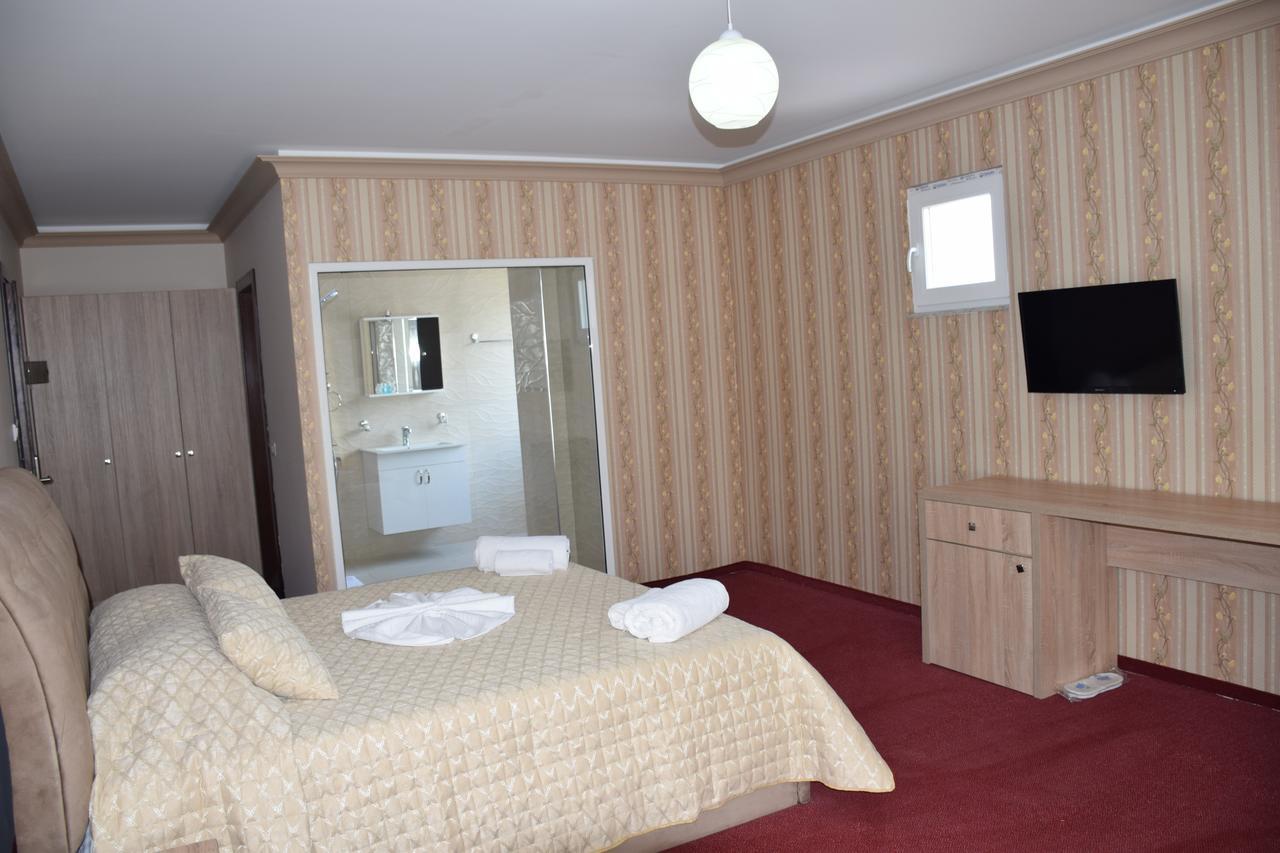 Tushemisht Hotel Pogradeci 2 מראה חיצוני תמונה